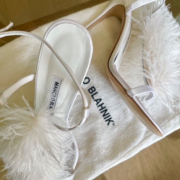 Manolo Blahnik Sexy (Like Sex in the City) Feather White Satin Strappy Sandals - Picture 6 of 10